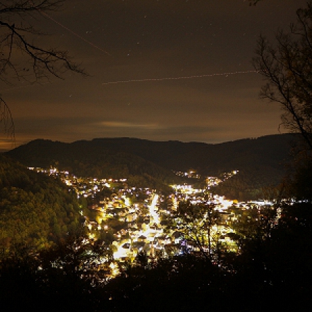 Wunderschöner blick über Plettenberg bei Nacht